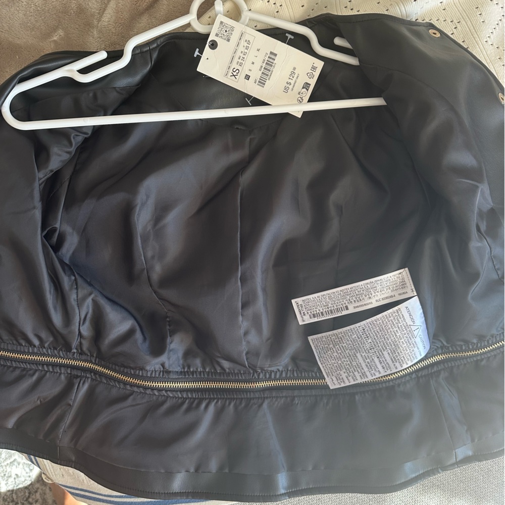 NWT ZARA Black 2 in 1 Faux Leather Snap Jacket Zip Crop Length Sz xs - Picture 13 of 16
